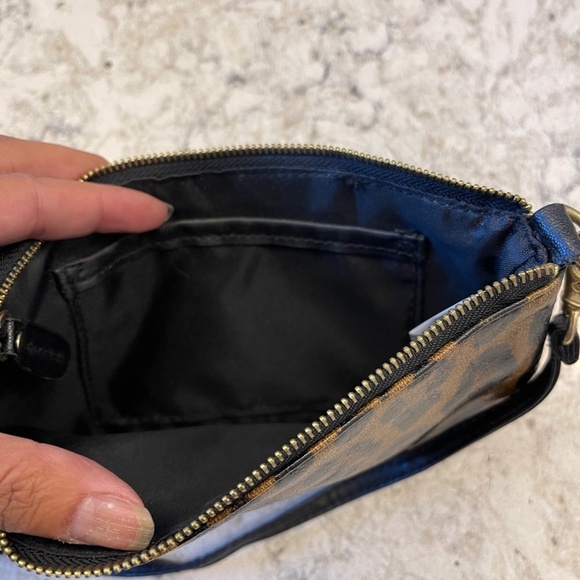 Steve Madden Wristlet leopard print‎ - Picture 7 of 9